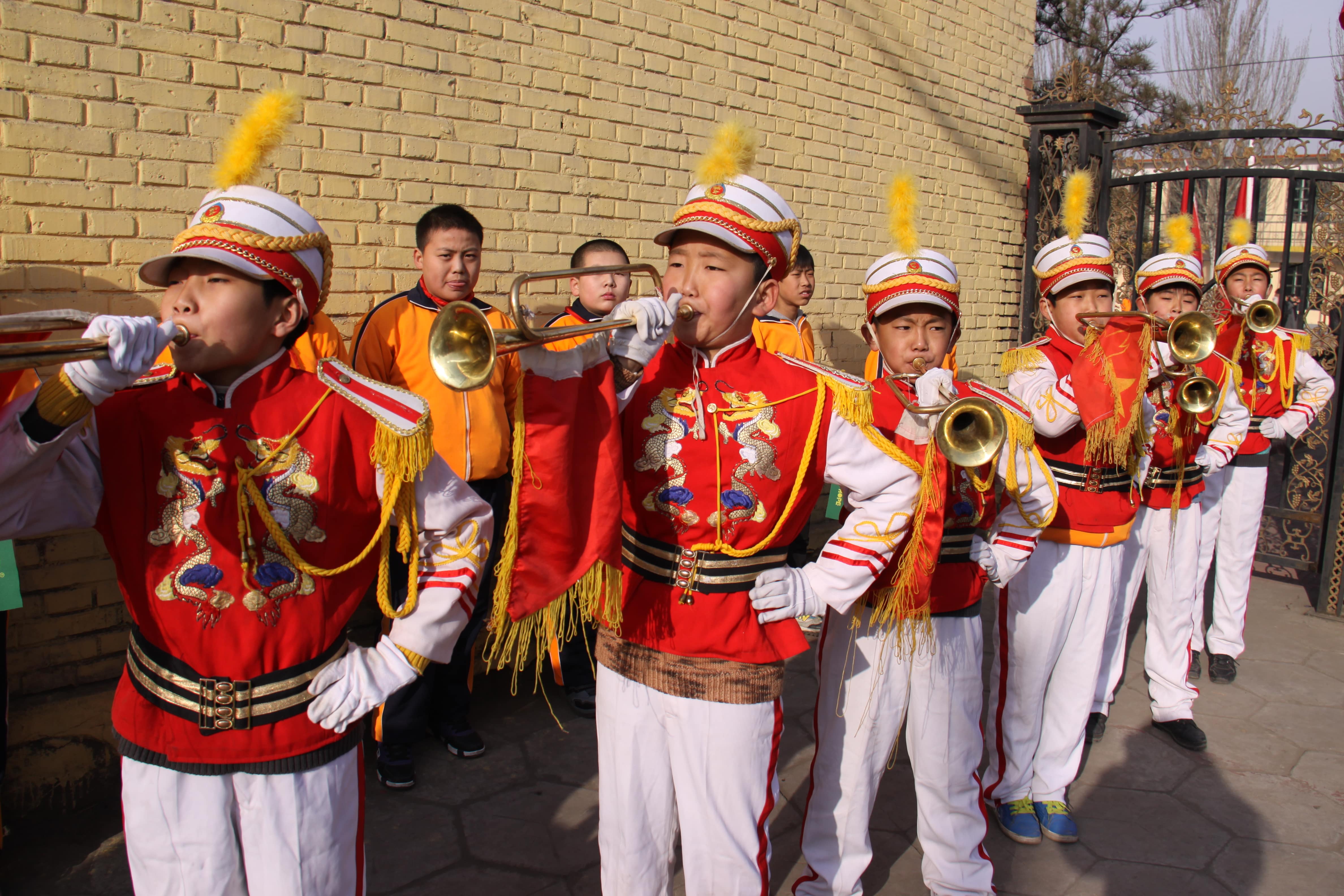 第22所 包头市西北门开云官方版网站登录入口-开云(中国)
董丽萍小学
