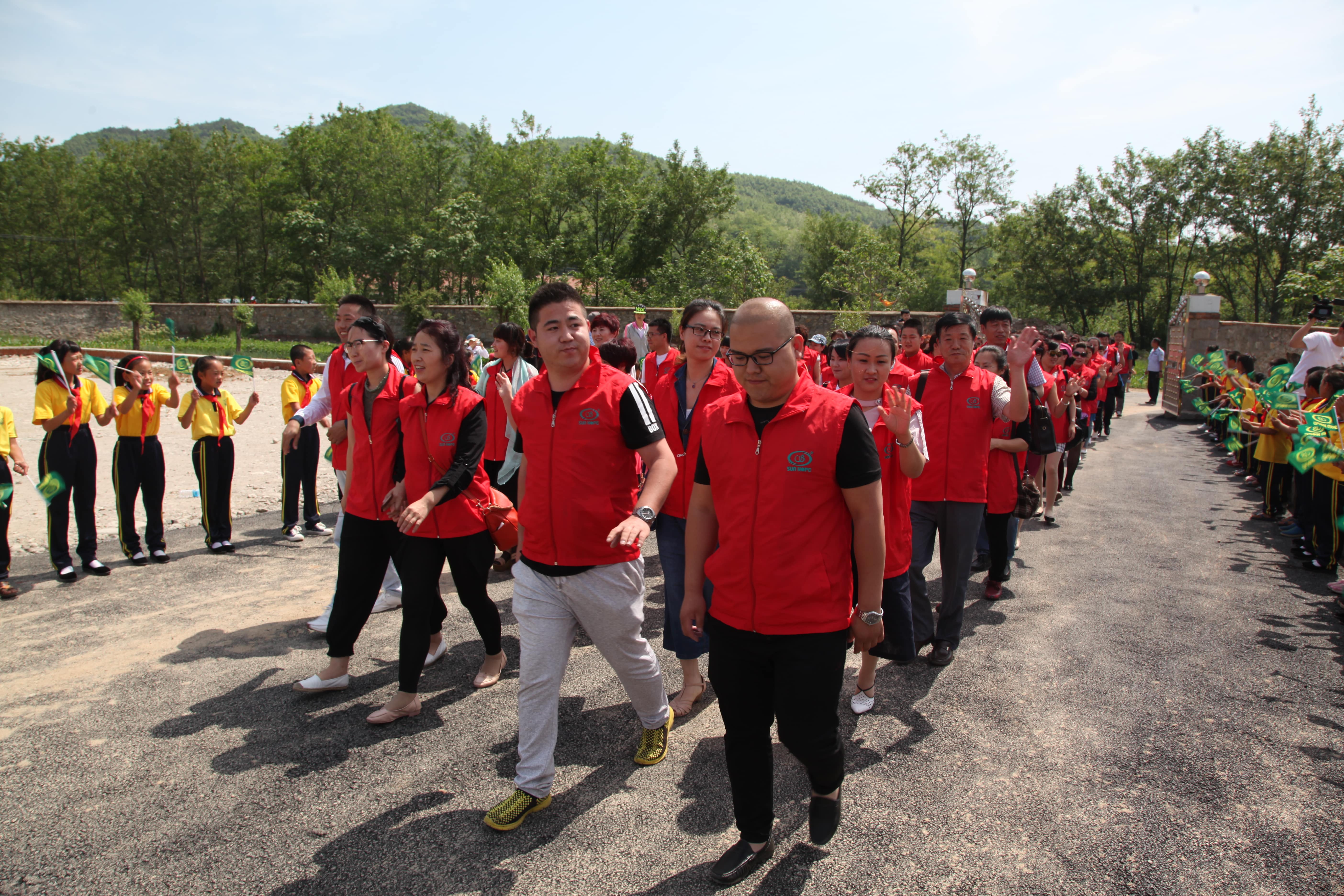 第52所 岫岩县前营镇西大营开云官方版网站登录入口-开云(中国)
董波小学